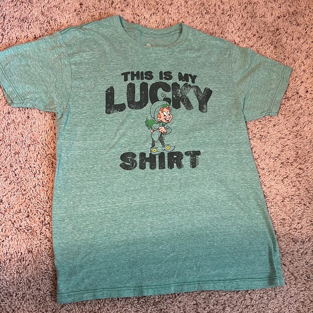 BNWOT super soft men’s/unisex Lucky Charms/St. Patrick’s Day graphic tee -size M